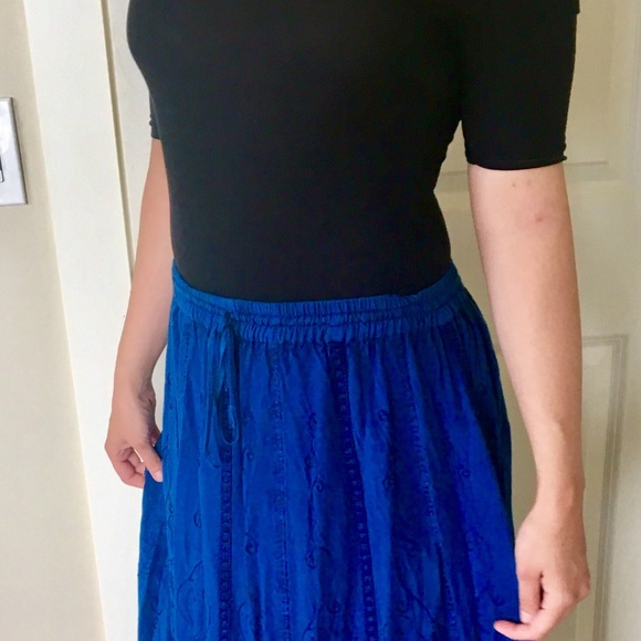 Embroidered blue boho inspired skirt - Picture 3 of 4